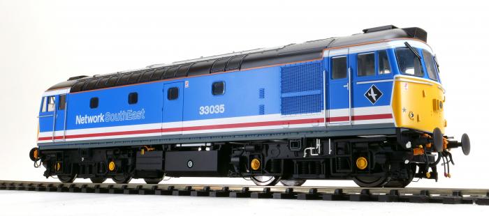 Heljan O Gauge Class 33 In Colour 